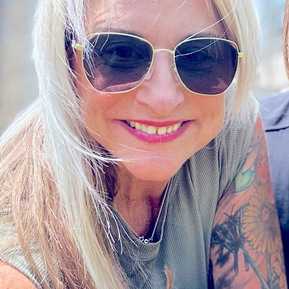 Meet your Posher, Kara